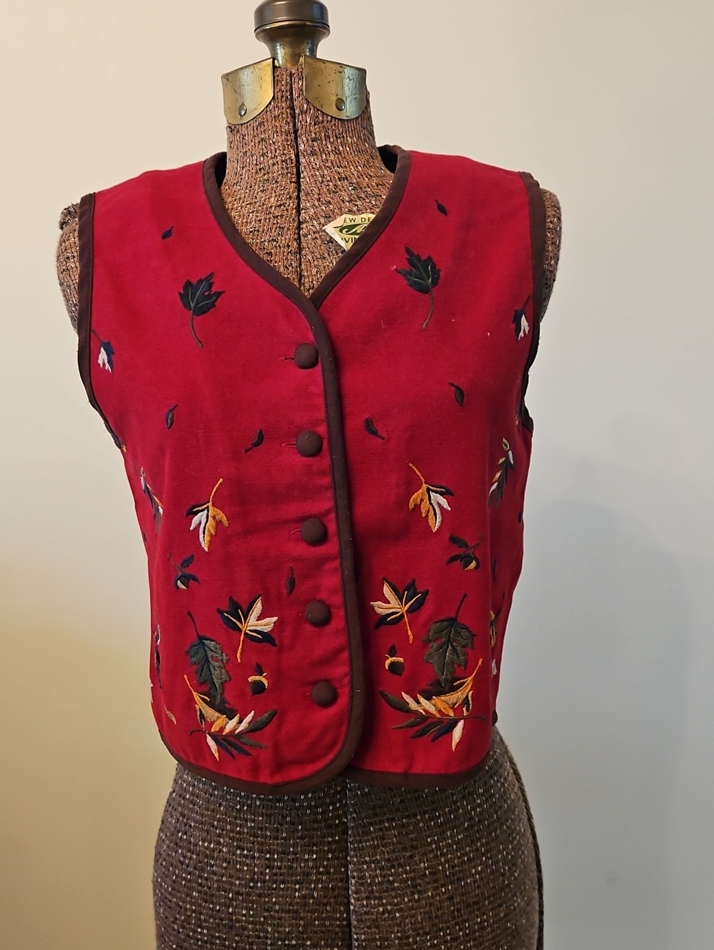 Vintage Y2K Talbots Red Embroidered Velvet Sleeveless Vest Autumn Leaves Petite